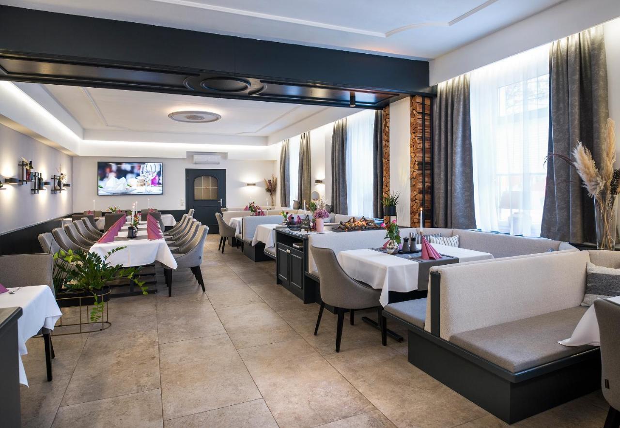 Hotel Bayrischer Hof Велс Екстериор снимка