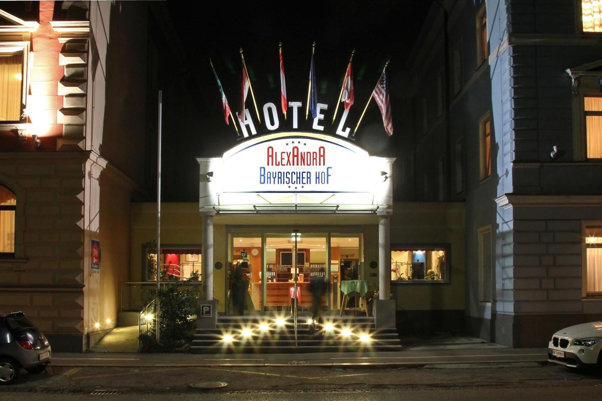 Hotel Bayrischer Hof Велс Екстериор снимка