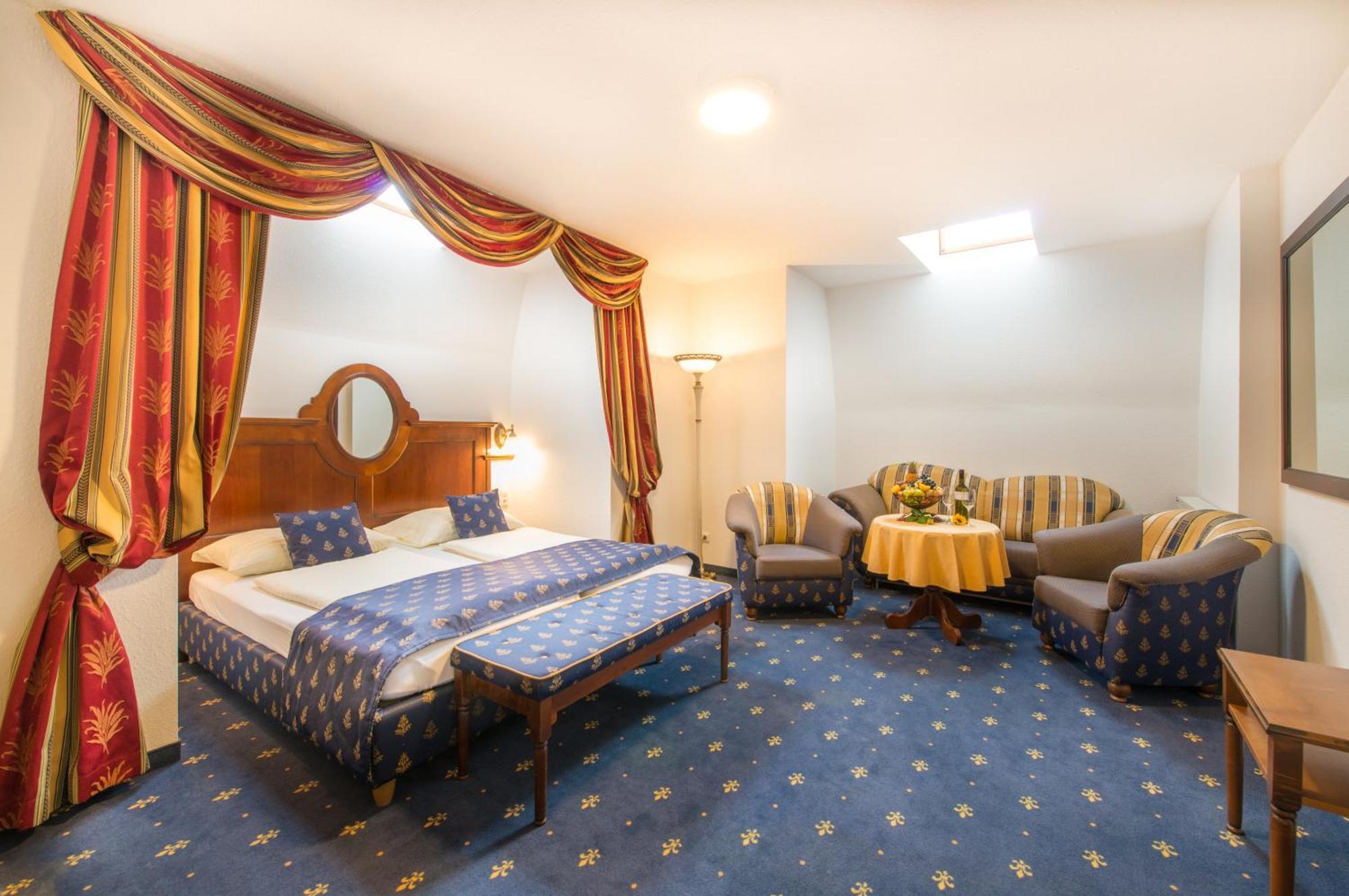 Hotel Bayrischer Hof Велс Екстериор снимка